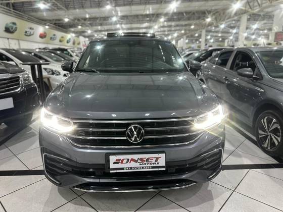 VOLKSWAGEN TIGUAN 2.0 300 TSI GASOLINA ALLSPACE R-LINE AUTOMÁTICO